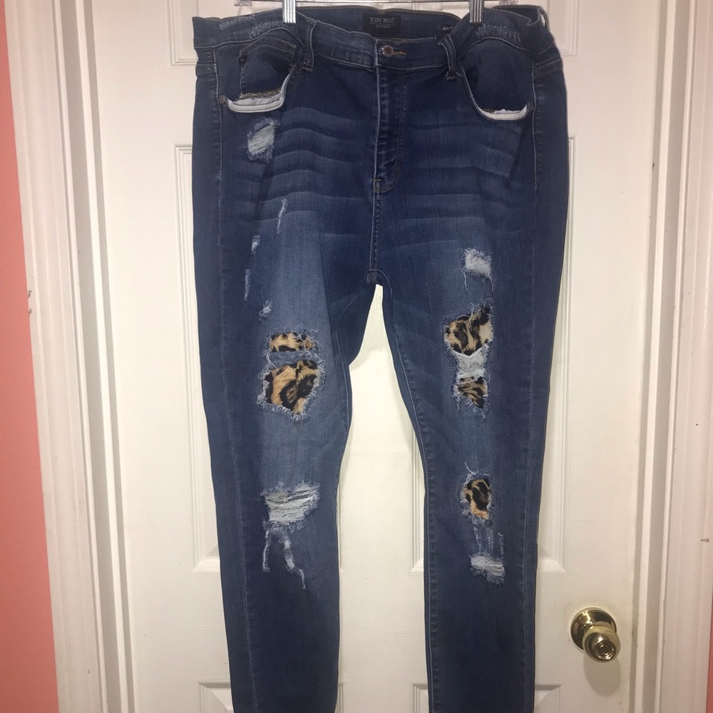 Judy Blue Distressed Jeans Animal Print